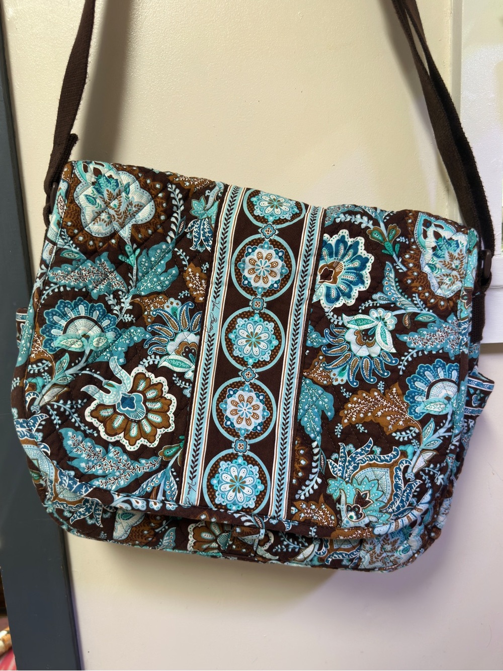 Vera Bradley Java blue messenger bag